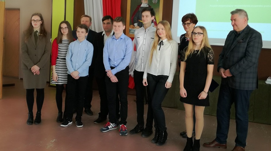 You are currently viewing Uroczystość wręczenia certyfikatów projektu stypendialnego Prymus Pomorza i Kujaw