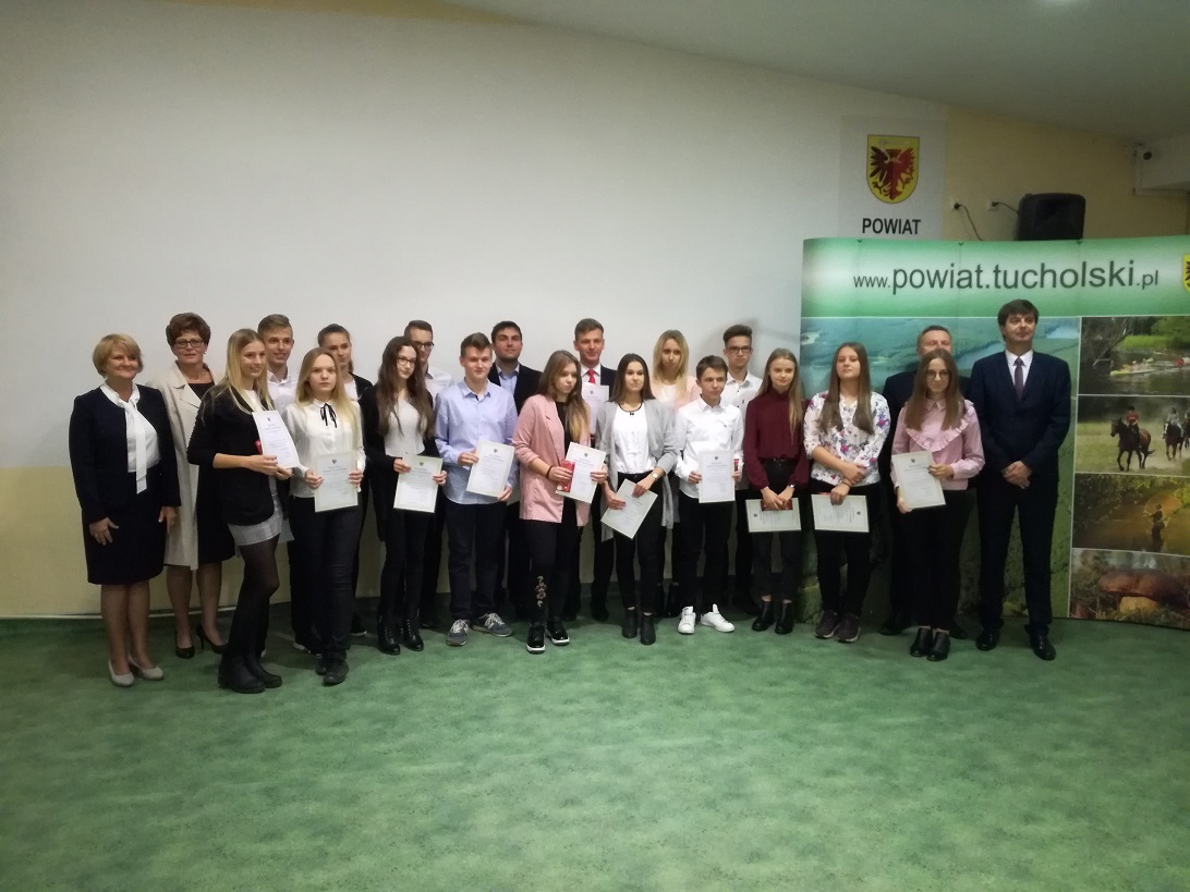 You are currently viewing Stypendia Starosty Tucholskiego