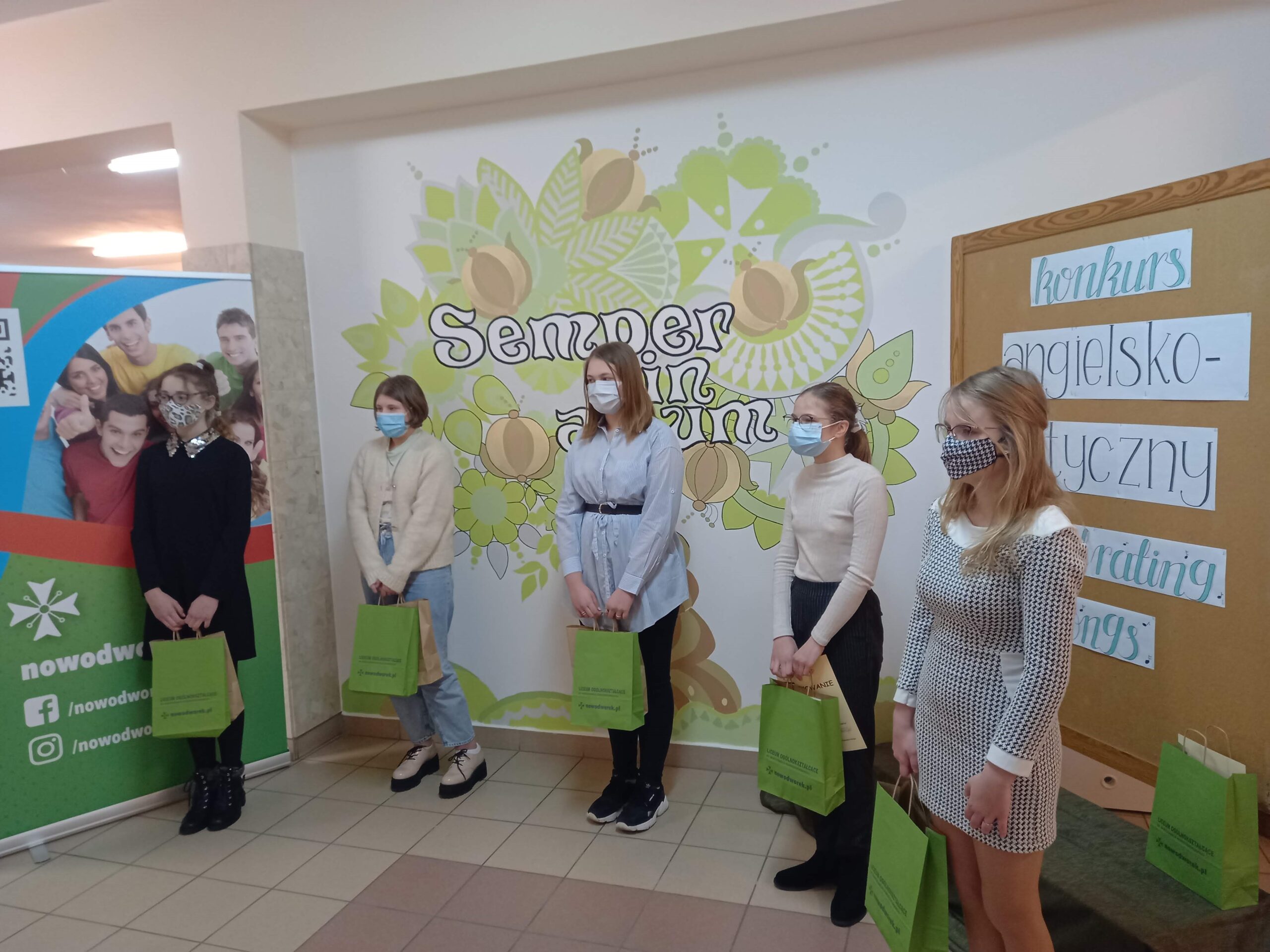 You are currently viewing „Nowodworek” dla szkół podstawowych: I konkurs angielsko-plastyczny „Illustrating songs”