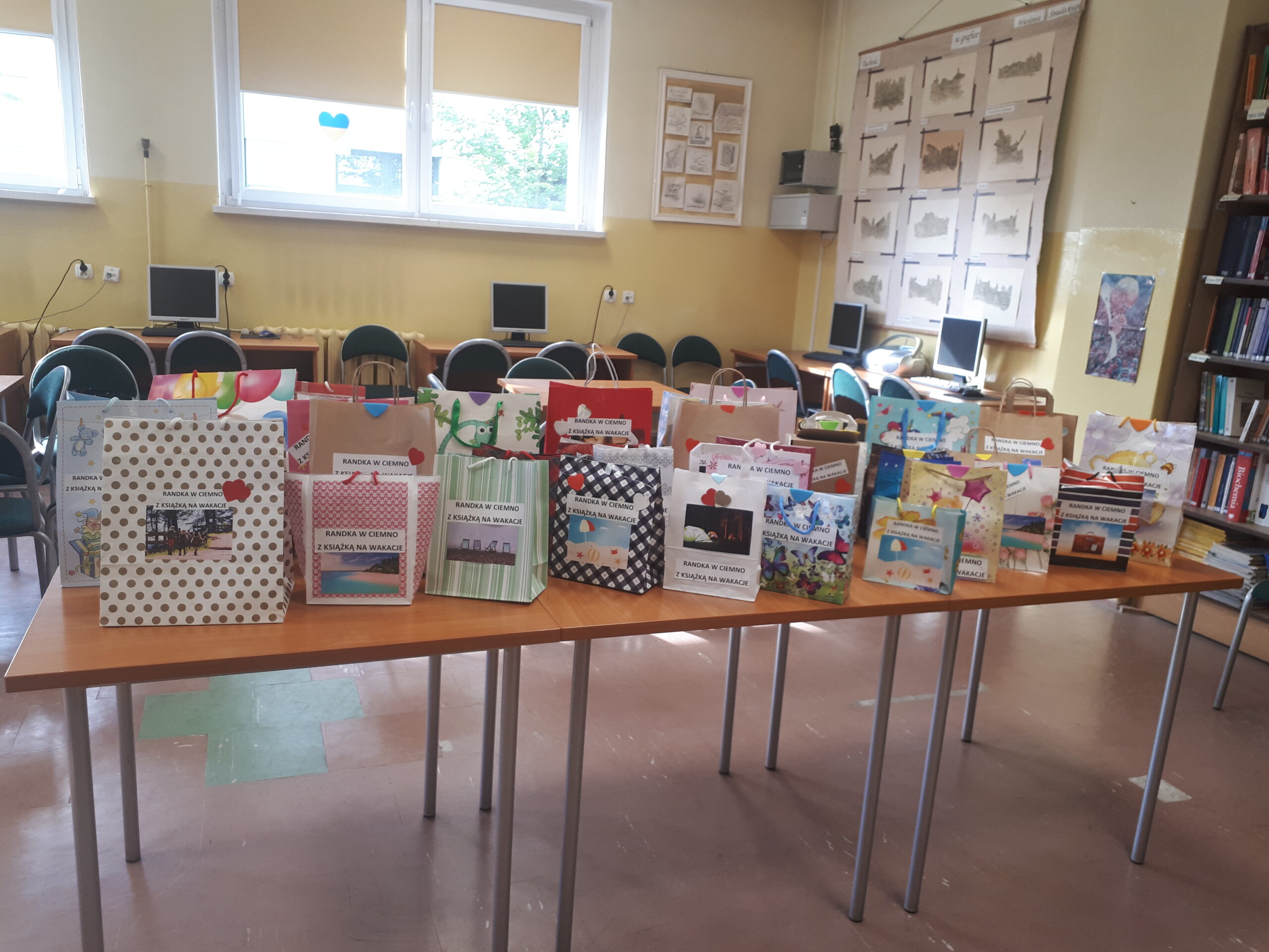 Read more about the article „Randka w ciemno z książką na wakacje” .