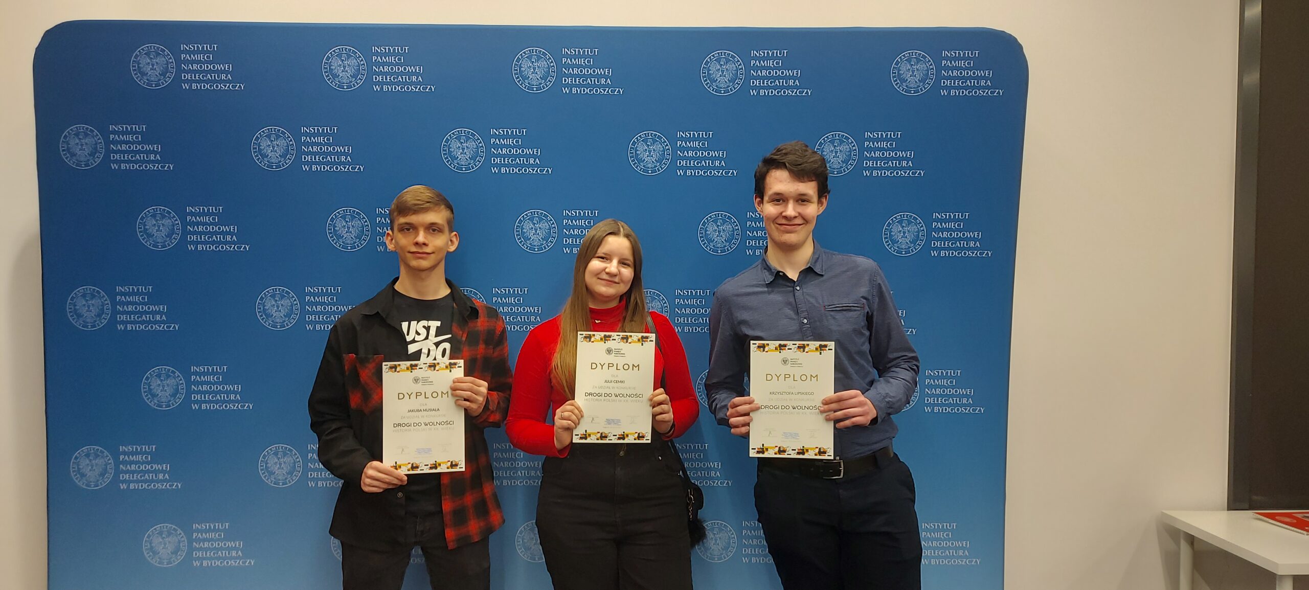 Read more about the article Konkurs „Drogi do wolności”