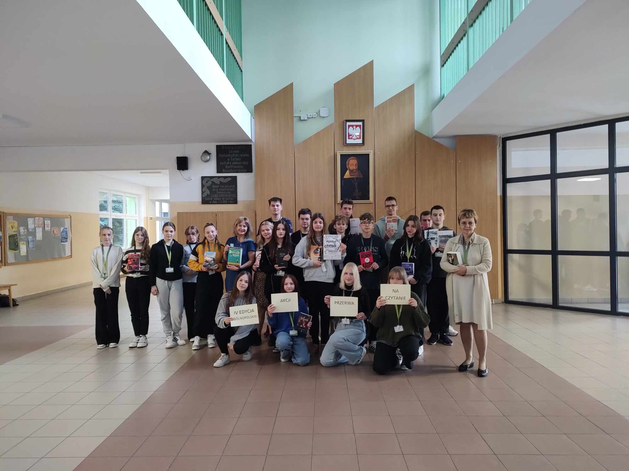 You are currently viewing „PRZERWA NA CZYTANIE W CZYTELNI NOWODWORKA”.