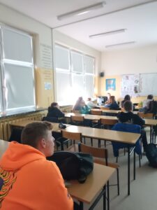 Read more about the article Nowodworczycy edukują w kwestii uzależnień