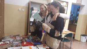 Read more about the article Mikołajkowe książki znalazły swoich przyjaciół.