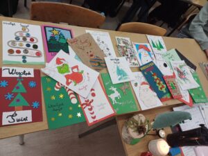 Read more about the article Nowodworczycy wysyłają Świąteczne Kartki z Życzeniami