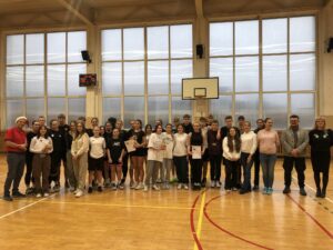 Read more about the article Gwiazdkowy Turniej Piłki Siatkowej