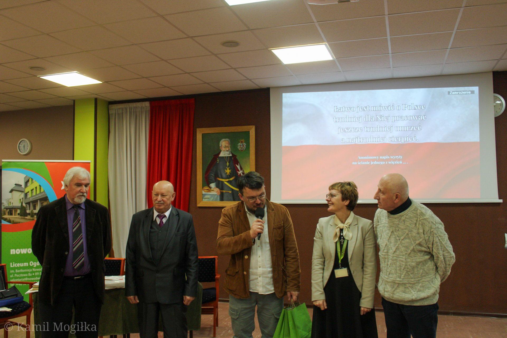 You are currently viewing Spotkanie maturzystów z pracownikami Stoczni Gdyńskiej SA i działaczami Niezależnego Samorządnego Związku Zawodowego “Solidarności”