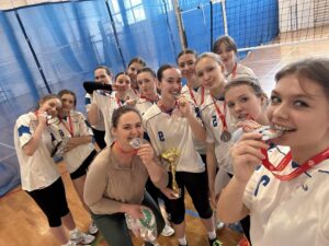 Read more about the article NOWODWORSKIE SIATKARKI z II miejscem w województwie!!!