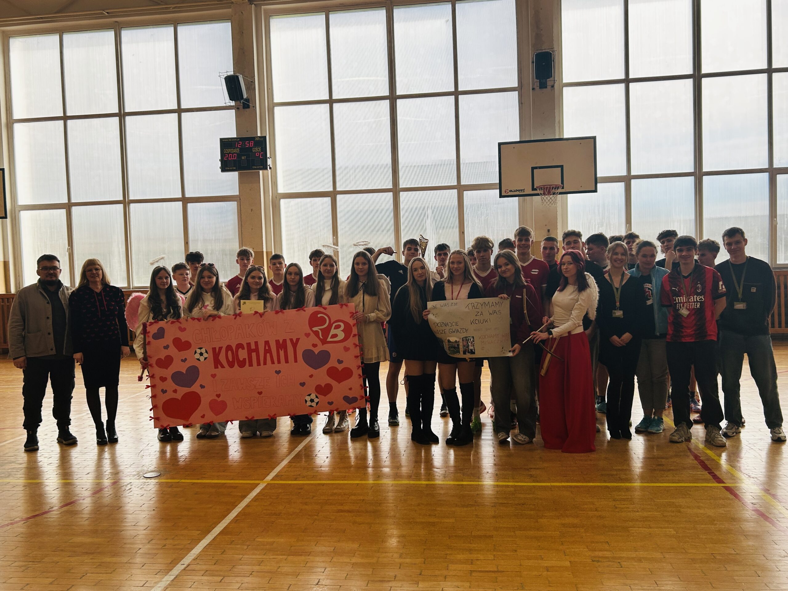 Read more about the article Walentynkowy Turniej w Halowej Piłce Nożnej