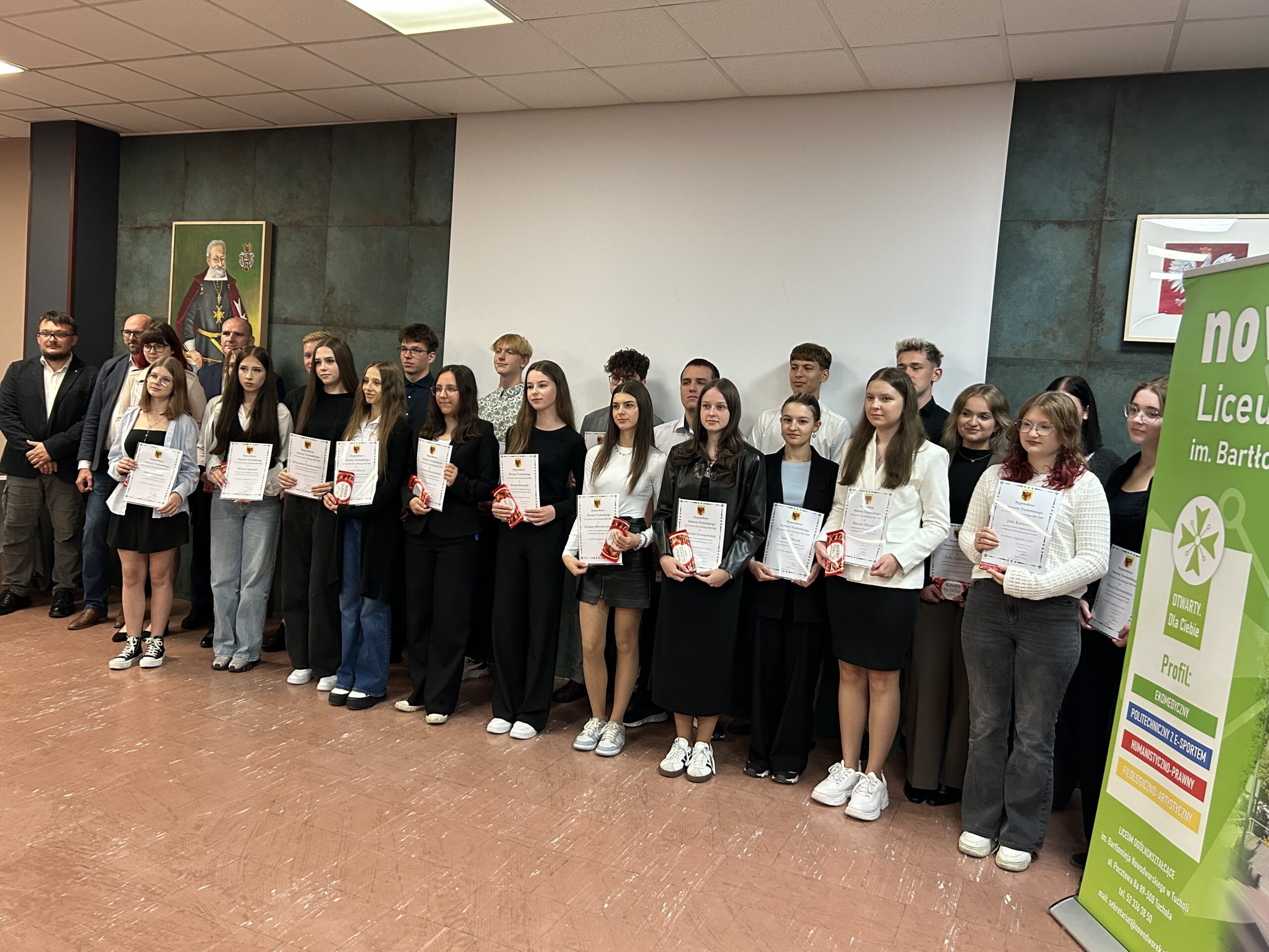 You are currently viewing Wręczenie stypendiów Starosty Tucholskiego