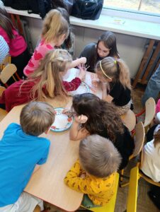 Read more about the article Nowodworek edukuje najmłodszych